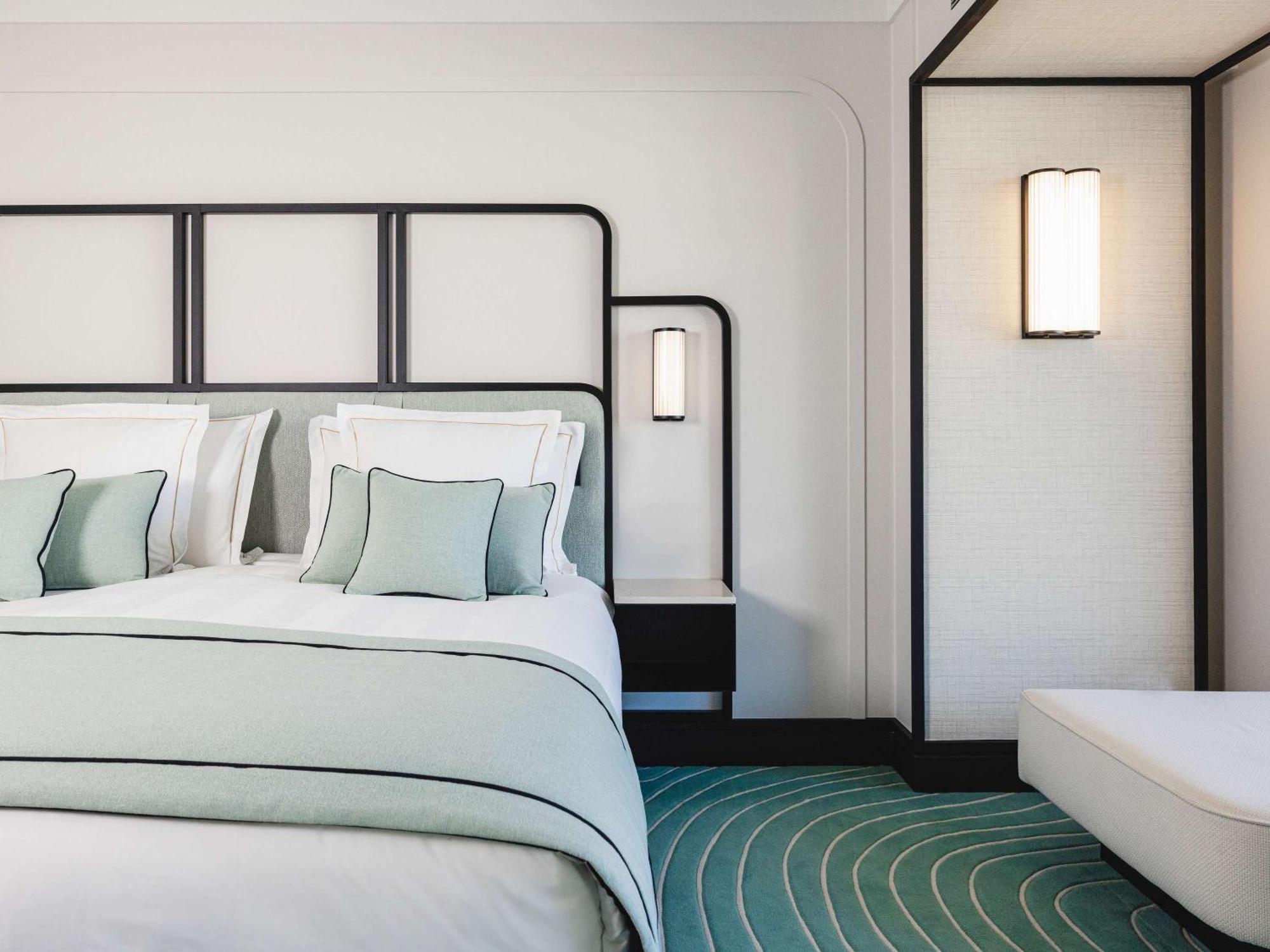 Mondrian Hotel 5*